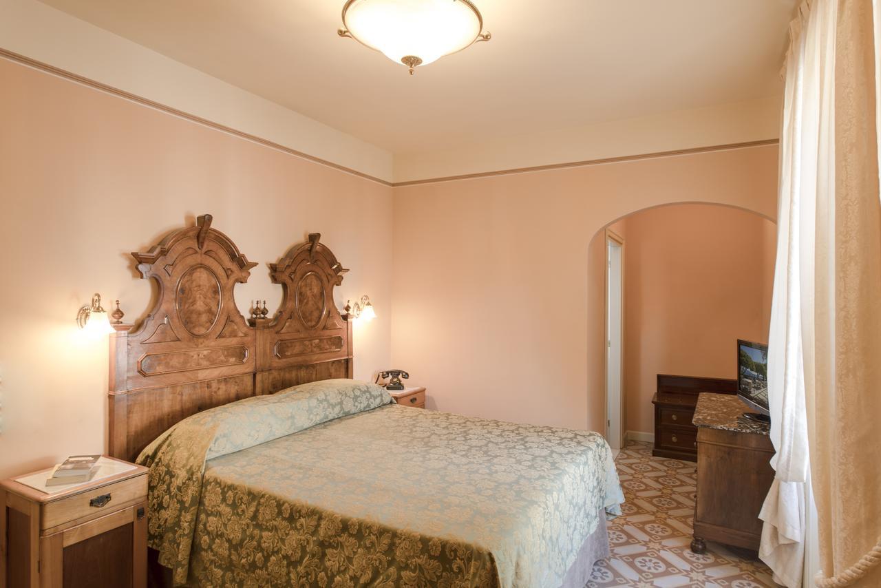 Hotel Gardenia Al Lago Gargnano Bagian luar foto
